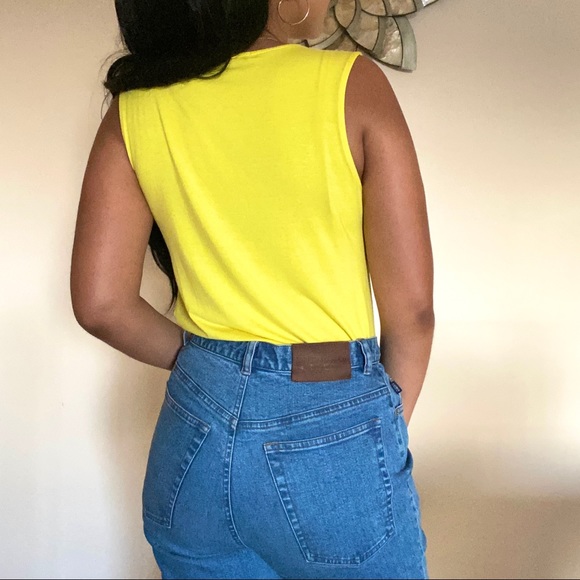 Suzy Shier Yellow Blouse Tank Top - Picture 3 of 4